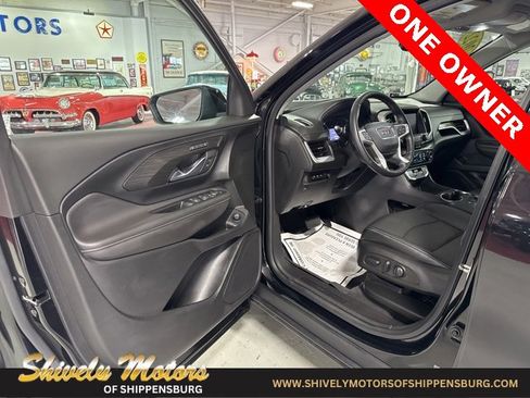 Used 2022 GMC Terrain SLT w/ Tech Package image 10