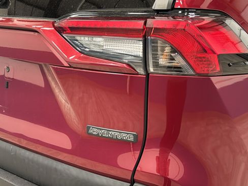 Used 2019 Toyota RAV4 Adventure w/ Cold Weather Package AWD/4WD image 33