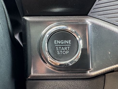 Used 2026 Ford F150 Lariat w/ Equipment Group 502A High AWD/4WD image 19