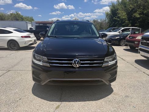 Used 2021 Volkswagen Tiguan S FWD image 2
