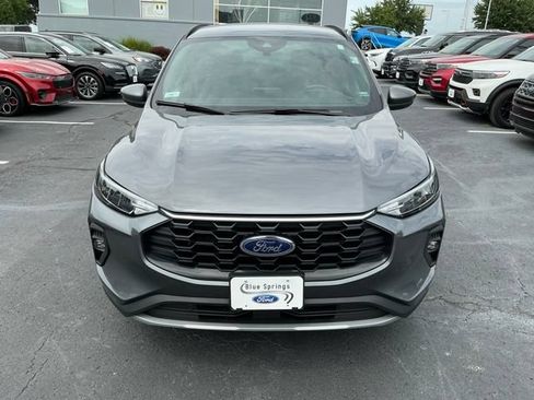 Used 2025 Ford Escape ST-Line Select AWD/4WD image 9