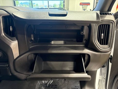 Used 2022 Chevrolet Silverado 2500 Custom w/ Custom Value Package AWD/4WD image 98