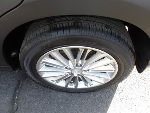 Used 2020 Hyundai Kona SEL AWD/4WD image 26