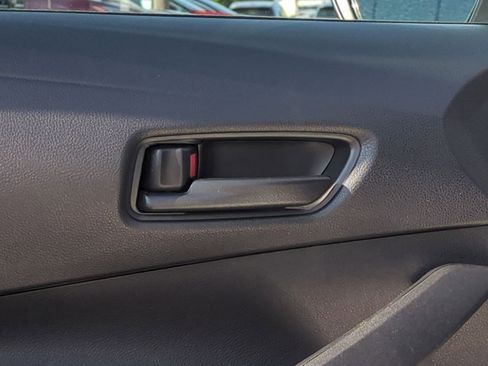 Used 2022 Toyota Corolla LE FWD image 14