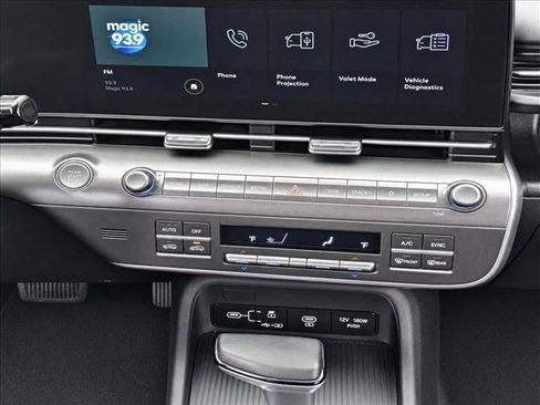 Used 2024 Hyundai Kona SEL FWD image 18