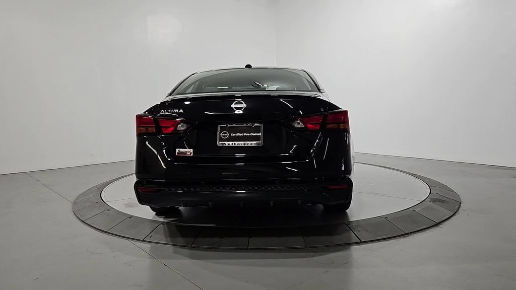 Certified 2025 Nissan Altima 2.5 S FWD image 4