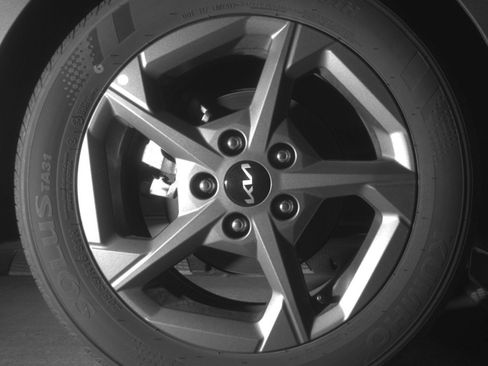 Used 2025 Kia K4 FWD image 18