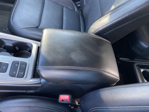 Used 2021 Ford Explorer Limited w/ Equipment Group 301A RWD image 42