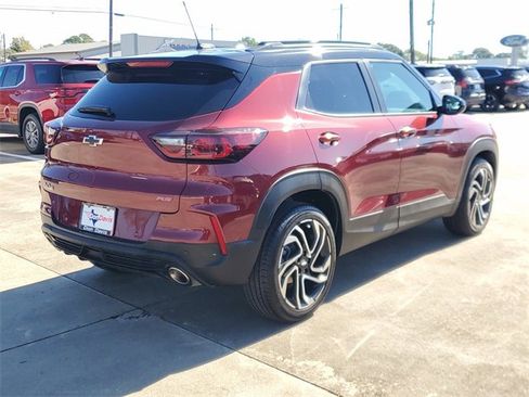 Used 2025 Chevrolet TrailBlazer RS w/ Convenience Package image 3