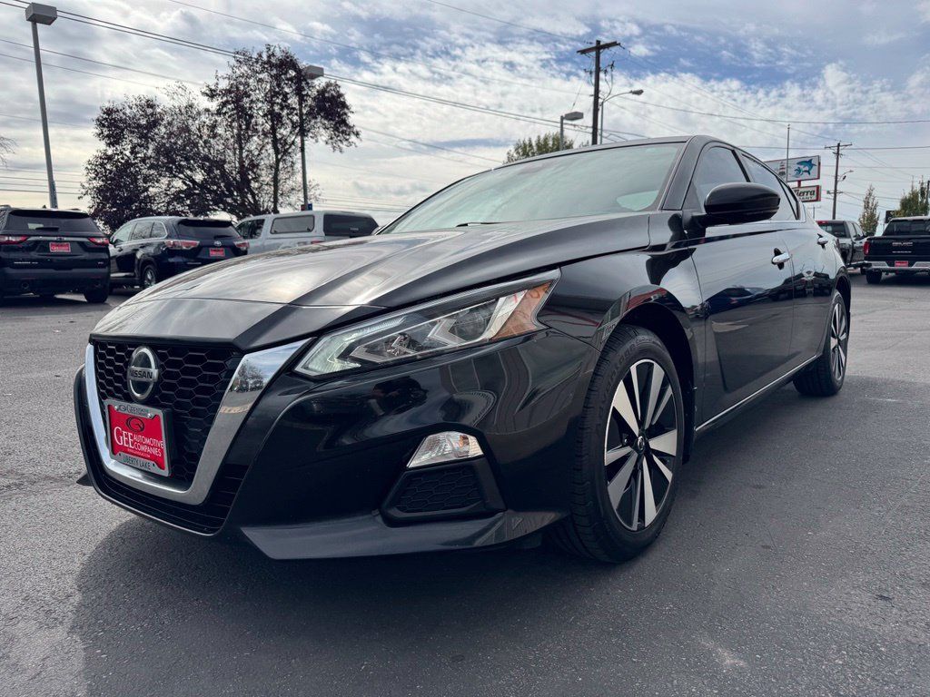 Used 2021 Nissan Altima 2.5 SV w/ SV Premium Package AWD/4WD image 7
