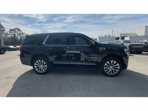 Certified 2022 GMC Yukon SLT w/ SLT Premium Package image 9