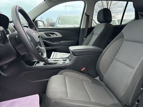 Used 2021 Chevrolet Traverse LS image 22