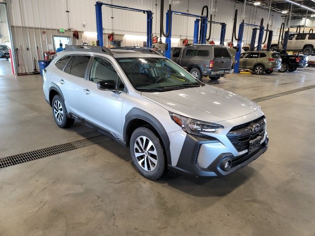 Used 2025 Subaru Outback Premium w/ Popular Package #1A AWD/4WD image 1