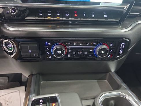 Used 2025 Chevrolet Silverado 1500 High Country w/ Technology Package AWD/4WD image 15