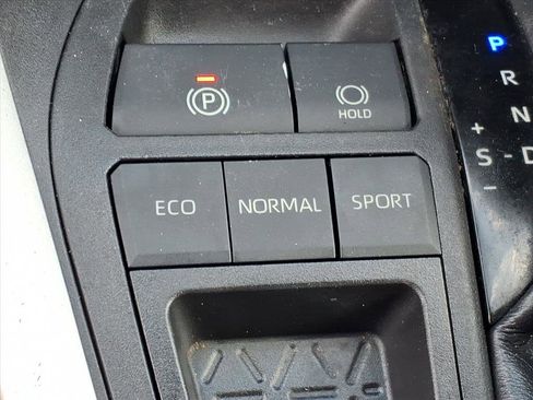 Used 2021 Toyota RAV4 XLE w/ XLE Grade Weather Package image 11