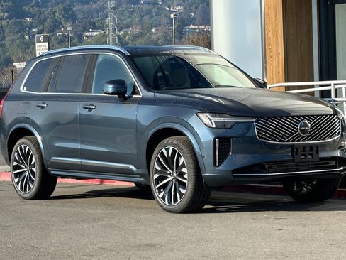 New 2026 Volvo XC90 T8 Plus w/ Protection Package Premier AWD/4WD image 9