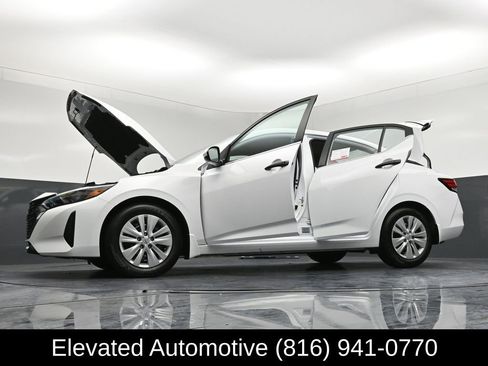 Used 2025 Nissan Sentra S image 35