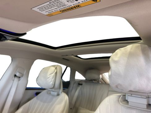 Used 2023 Mercedes-Benz EQS 580 4MATIC Sedan image 6