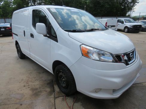 Used 2019 Nissan NV200 SV w/ Navigation Package FWD image 3