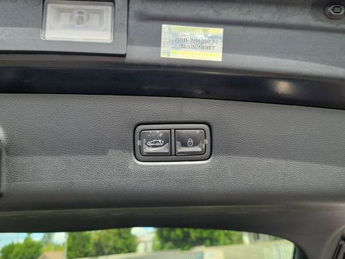 Certified 2026 Genesis GV70 2.5T Select AWD/4WD image 18