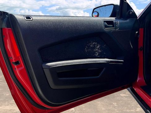 Used 2010 Ford Mustang Coupe RWD image 19