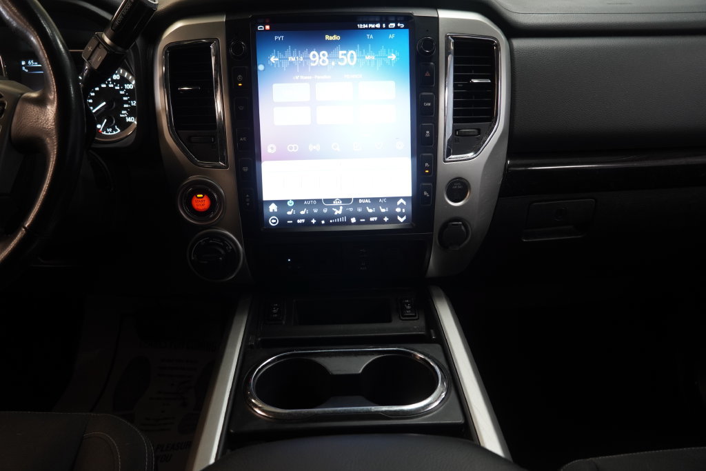 Used 2018 Nissan Titan SV w/ SV Convenience Package AWD/4WD image 12