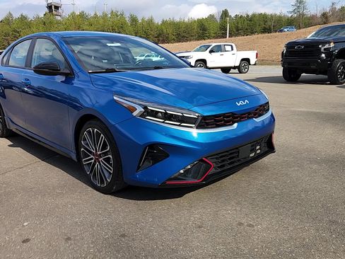 Used 2023 Kia Forte GT w/ GT2 Package image 14