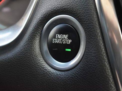 Used 2023 Chevrolet Traverse LT AWD/4WD image 36