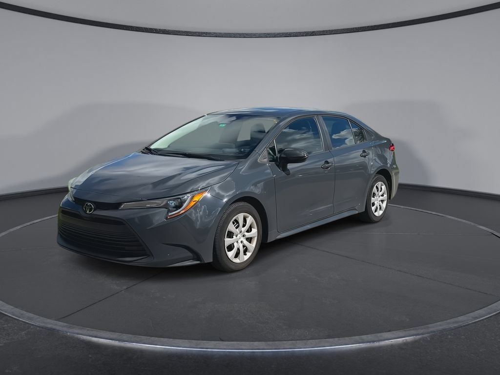 Used 2024 Toyota Corolla LE FWD image 4
