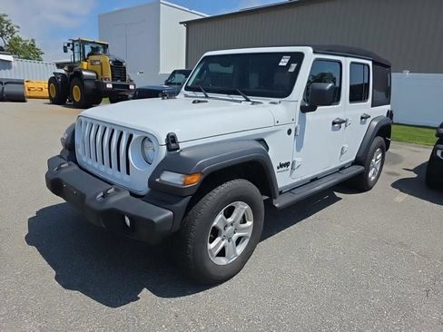Used 2022 Jeep Wrangler Unlimited Sport AWD/4WD image 3