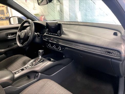 Used 2025 Honda HR-V Sport image 14
