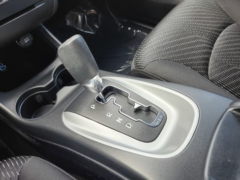 Used 2018 Dodge Journey SE w/ Popular Equipment Group FWD image 8