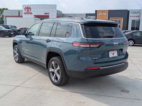 New 2026 Jeep Grand Cherokee L Limited AWD/4WD image 3