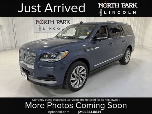 Used 2023 Lincoln Navigator L Reserve AWD/4WD image 1