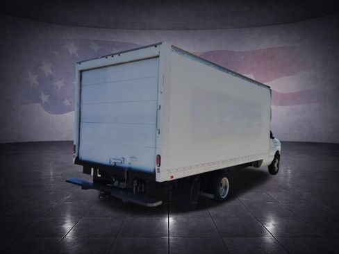 Used 2019 Ford E-350 and Econoline 350 Super Duty w/ Power Windows & Locks Group RWD image 5