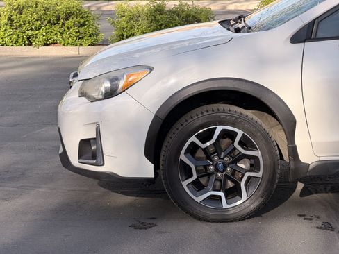 Used 2016 Subaru Crosstrek 2.0i Premium w/ Moonroof Package AWD/4WD image 11
