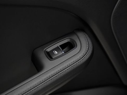 Certified 2026 Porsche Macan AWD/4WD image 16