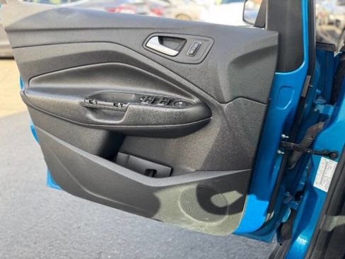 Used 2014 Ford C-MAX SE image 12