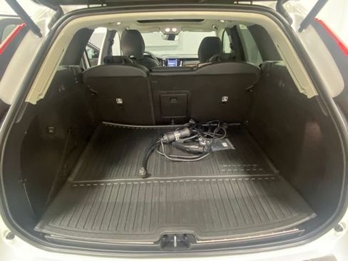 Used 2024 Volvo XC60 T8 Plus w/ Protection Package Premier AWD/4WD image 9