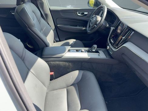 Certified 2025 Volvo XC60 B5 Plus image 30