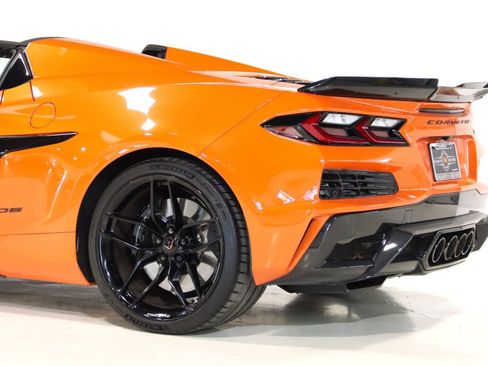 Used 2025 Chevrolet Corvette Z06 RWD image 81
