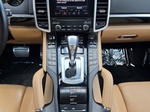 Used 2017 Porsche Cayenne S AWD/4WD image 18