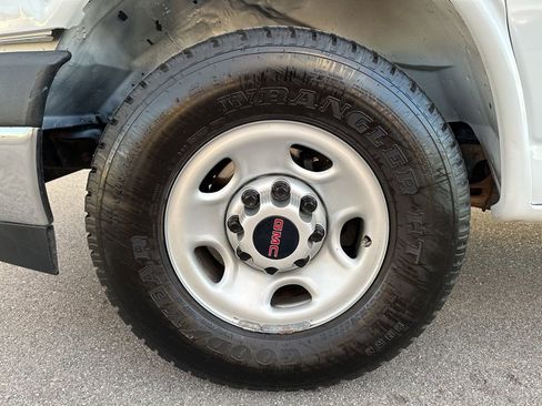 Used 2020 GMC Savana 3500 w/ Power Convenience Package image 18