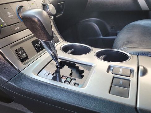 Used 2011 Toyota Highlander SE image 20