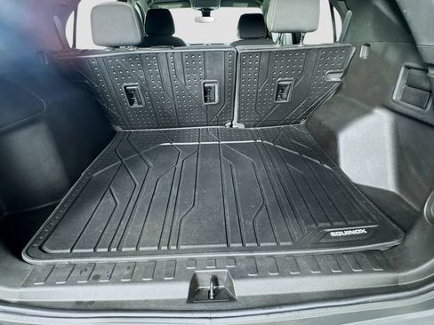 Used 2021 Chevrolet Equinox LT FWD image 32