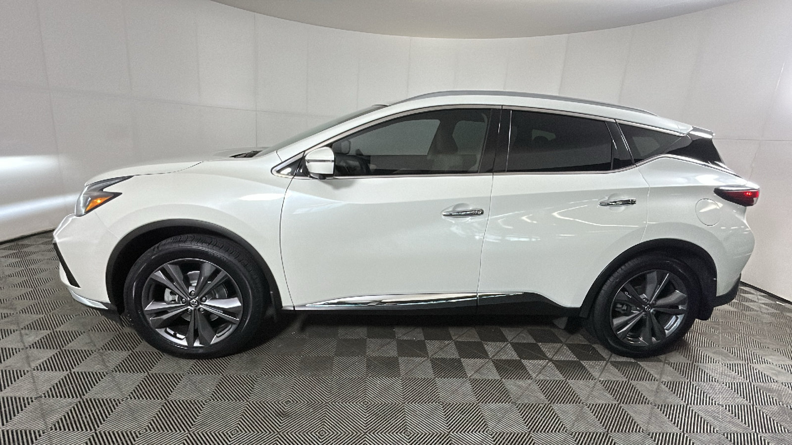 Used 2022 Nissan Murano Platinum AWD/4WD image 5