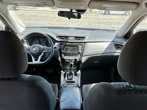 Used 2019 Nissan Rogue SV AWD/4WD image 7