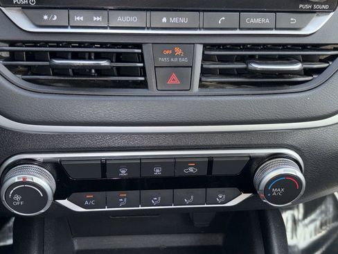 Used 2022 Nissan Altima 2.5 SV image 7