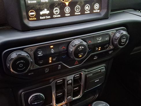 Used 2021 Jeep Gladiator Mojave image 14