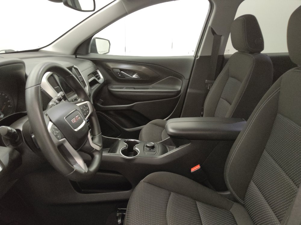 Used 2024 GMC Terrain SLE FWD image 17